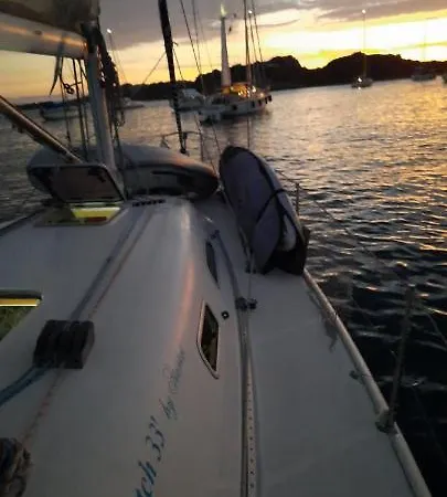 Barca A Vela Bådhotel *